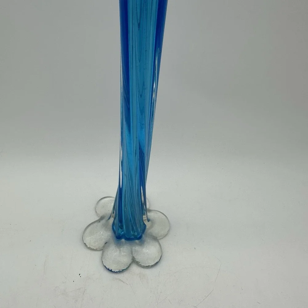 VTG Narrow Twisted Stemmed Flower Vase W/Elephant Foot Blue & ClearArt Glass 11